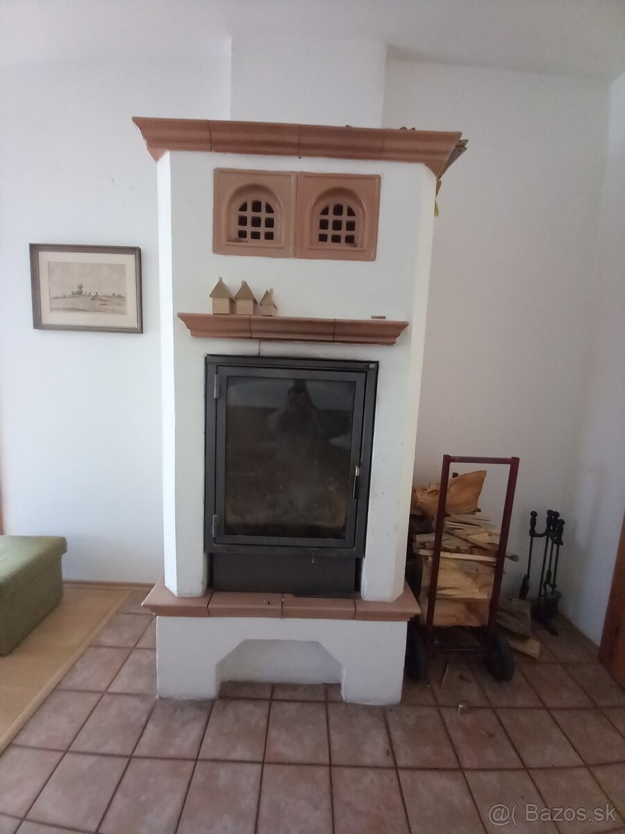 Materiál na krb