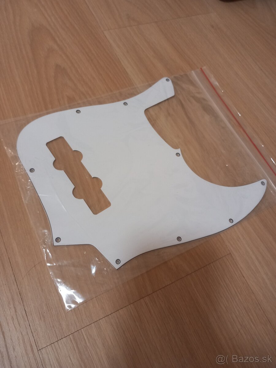 Predám pickguard na jazz bass