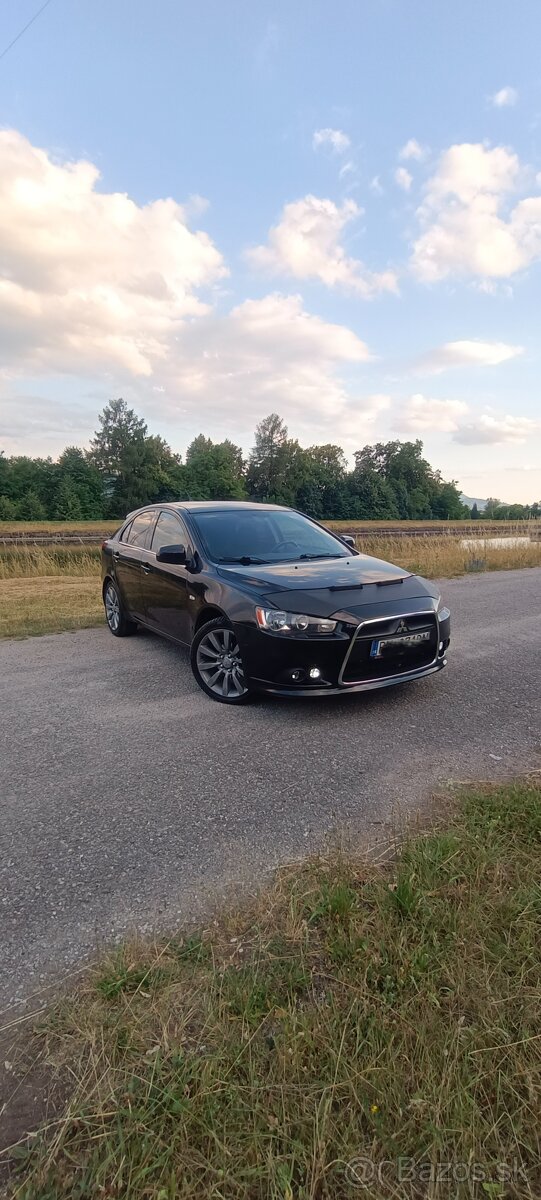 Lancer 113000km automat benzín