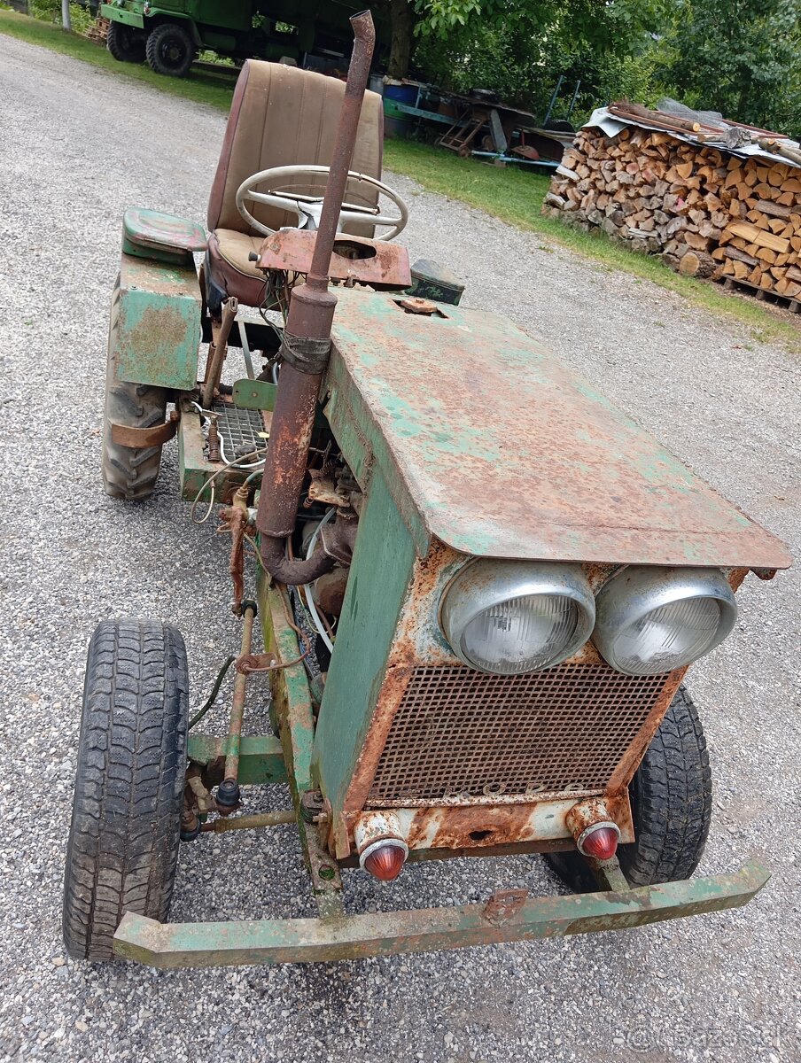 Predám traktor