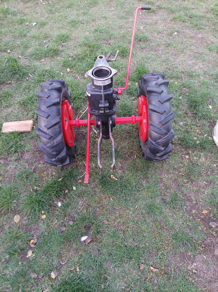 Prevodovka Vari DSK 317 s kolesami a závažím.