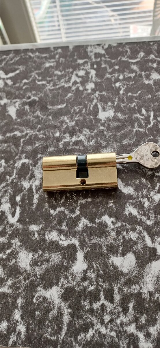 FAB cylindrická vložka