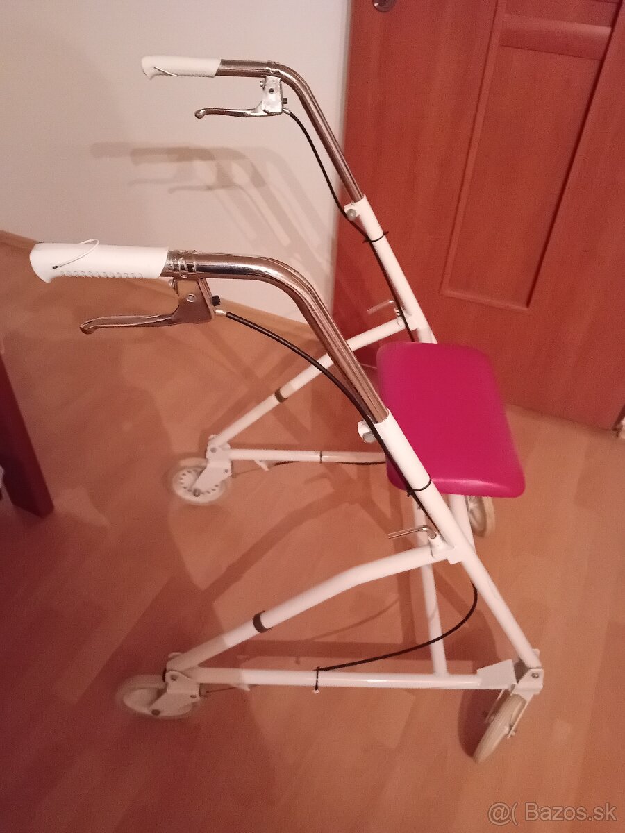 Chodítko pre seniorov