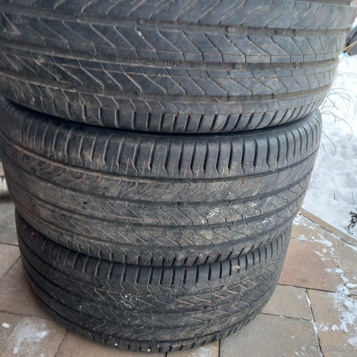 Continental Ultra Contact 225 45 r17