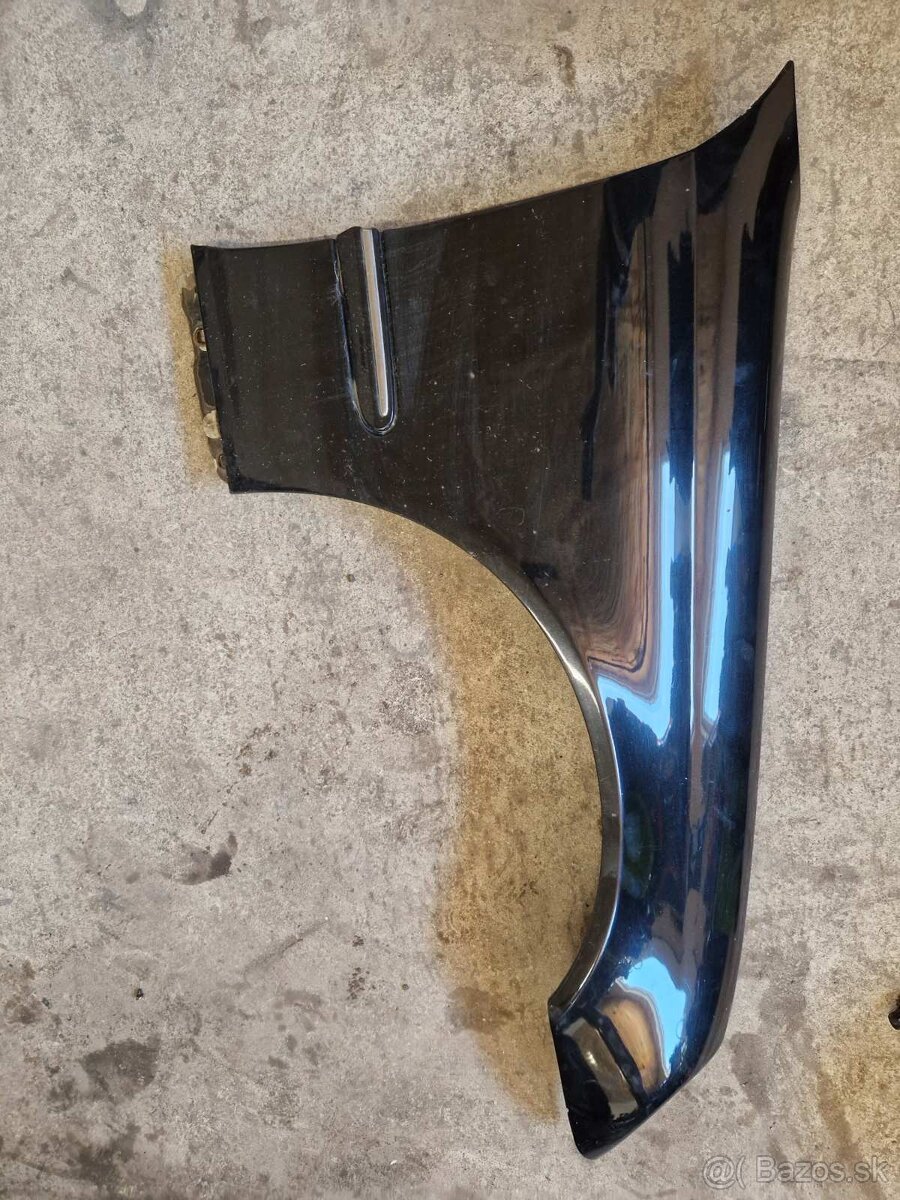 Pravý blatník Mercedes Benz C