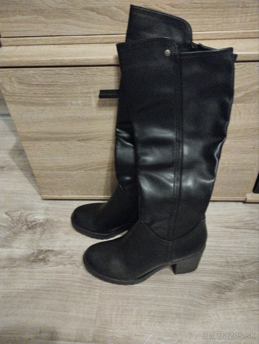 Vysoké čizmy veľ.41
