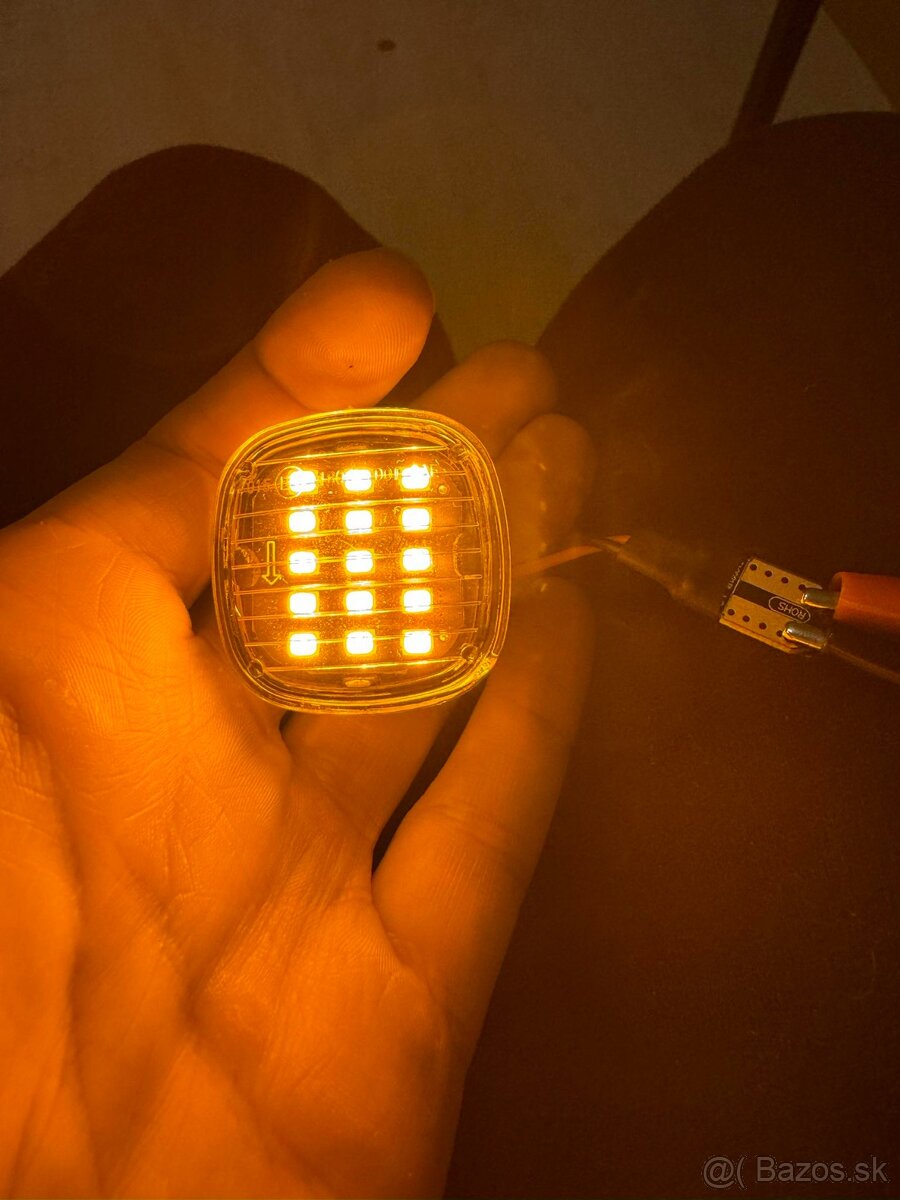 LED Osvetlenie zrkadiel svetlé škoda