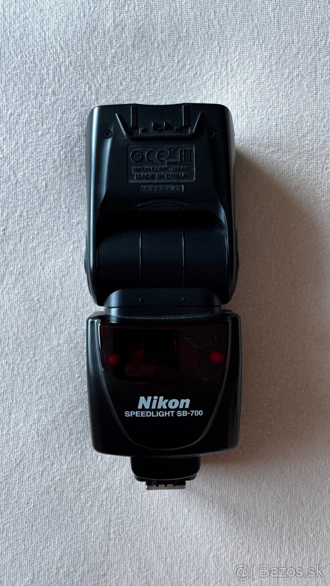 Nikon SB-700