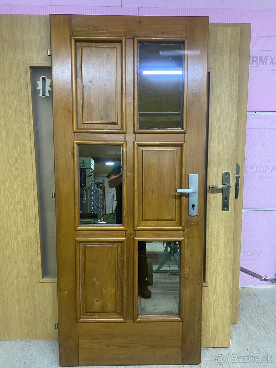 Vchodové dvere masív smrek 80cm ľavé