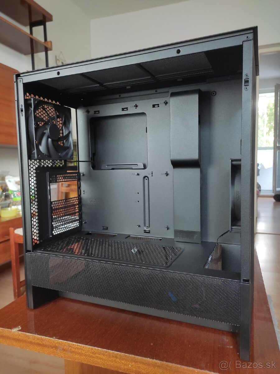 NZXT H5 Flow