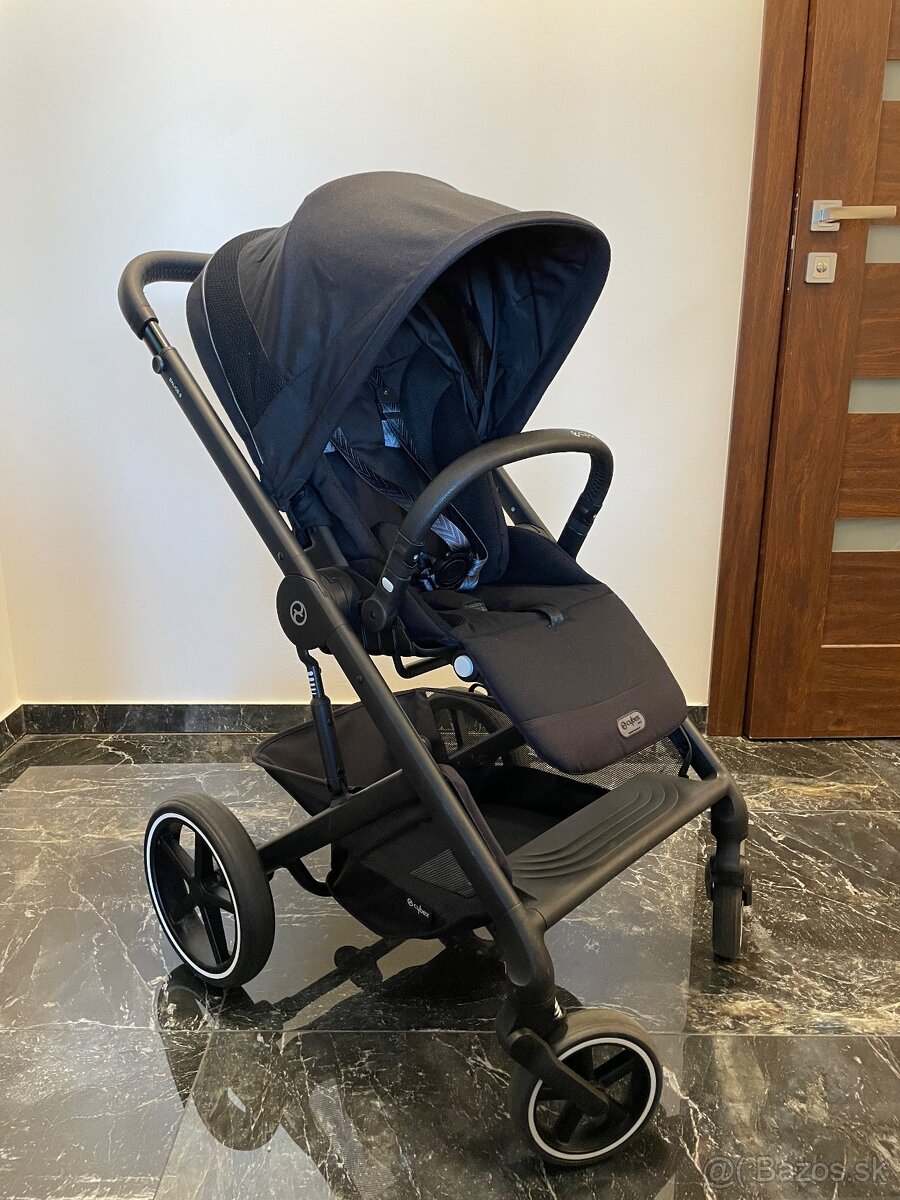 Športový kočik Cybex Balios S Lux Moon Black