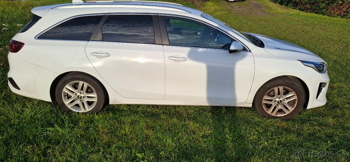 Kia Ceed sw 1,4 GTi Gold + navi benzin, M6,