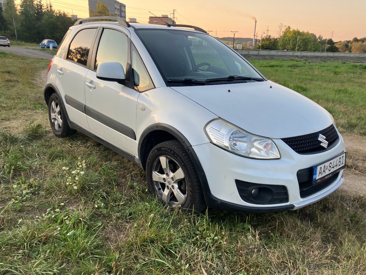 Suzuki SX4 pohon 4x4 rok 2012