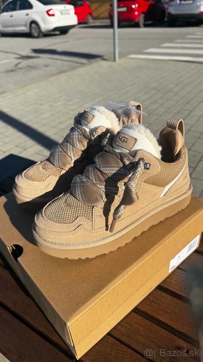 UGG LOWMEL SAND