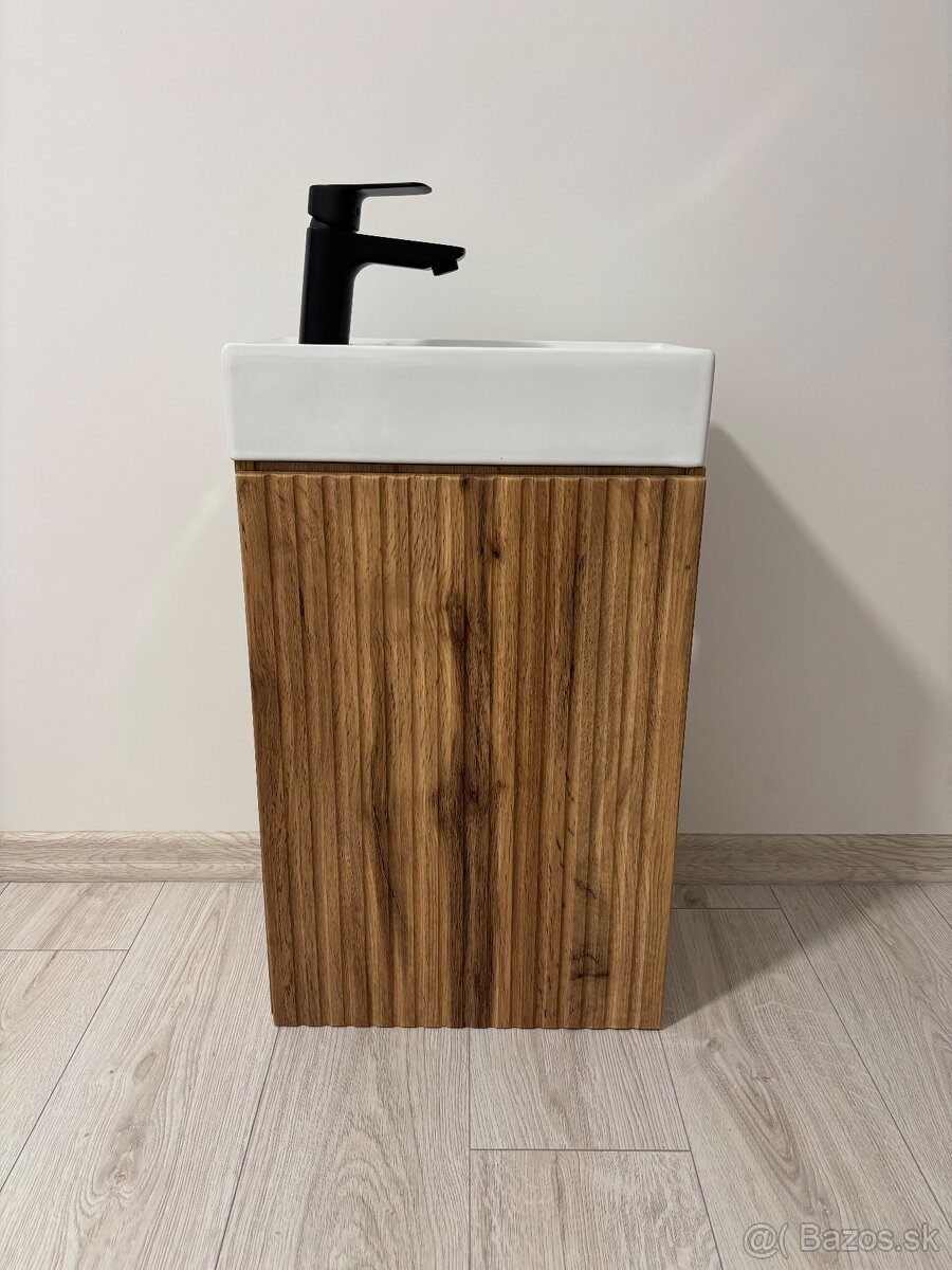Skrinka s umývadlom 40cm