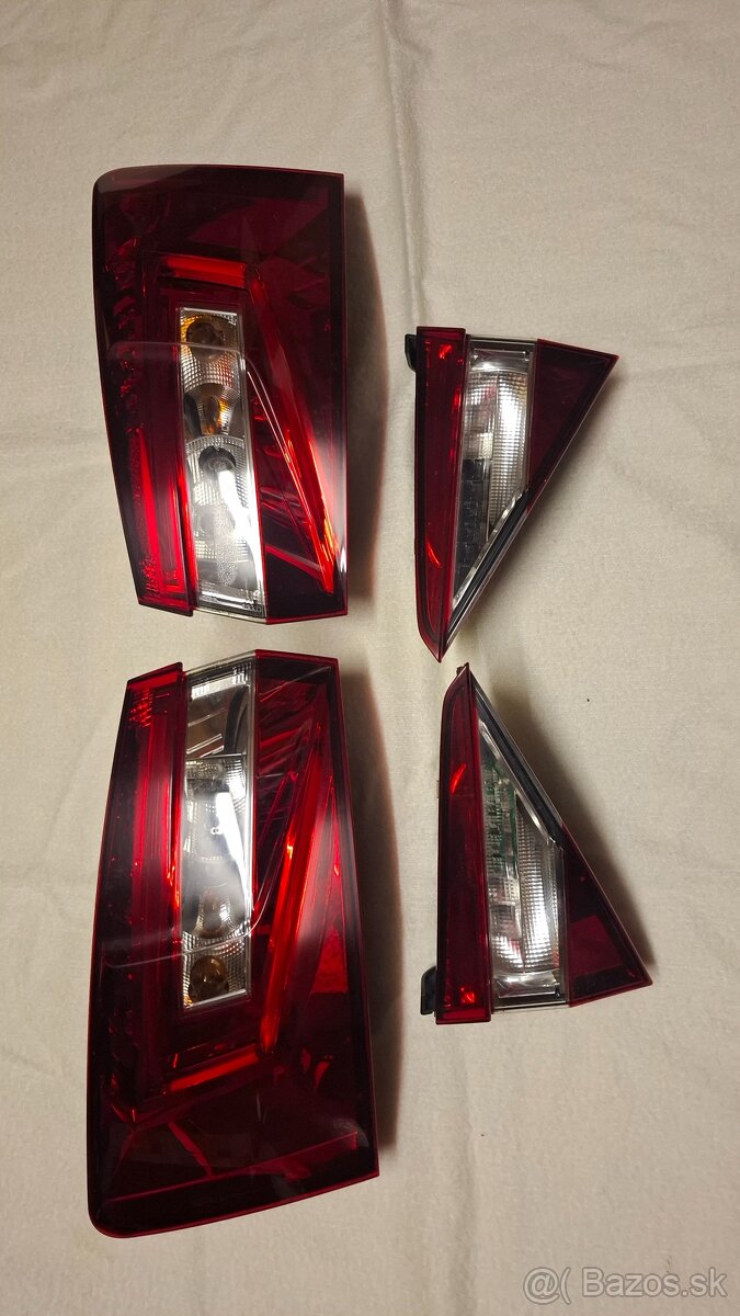 Predám zadné svetlá – Škoda Superb 2016 Combi
