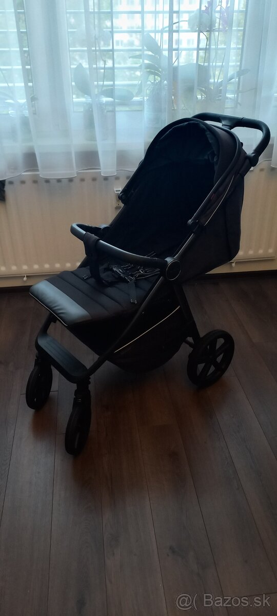 Športový kočík Carrello bravo plus