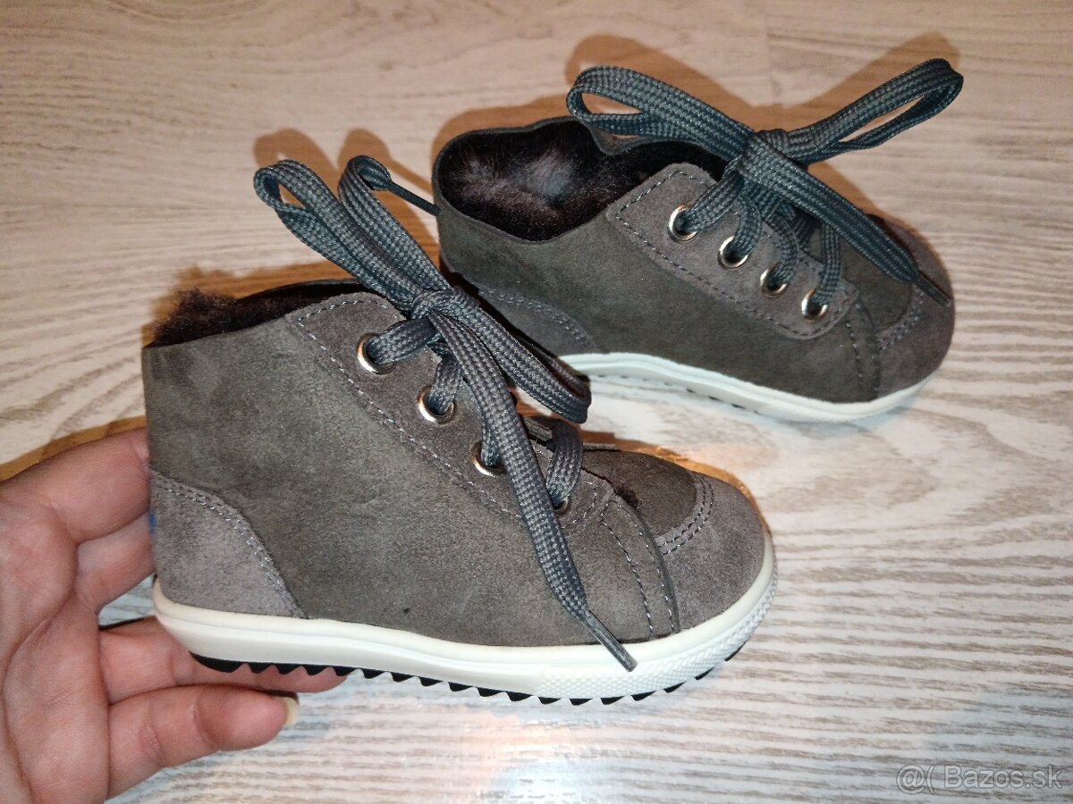 Zimné topánky veľ. 19 - vnútorná dĺžka 12,5cm.