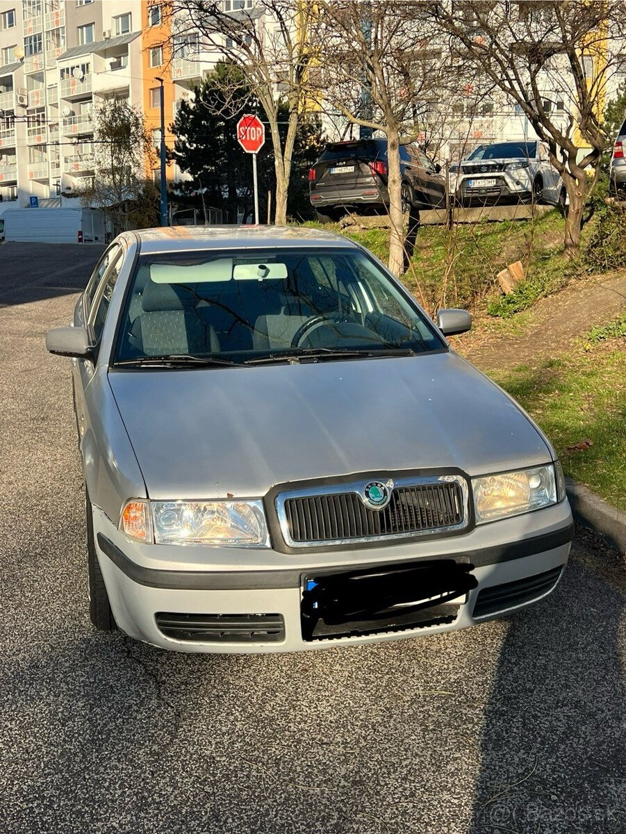 Skoda Octavia 2002 1.6 Benzin