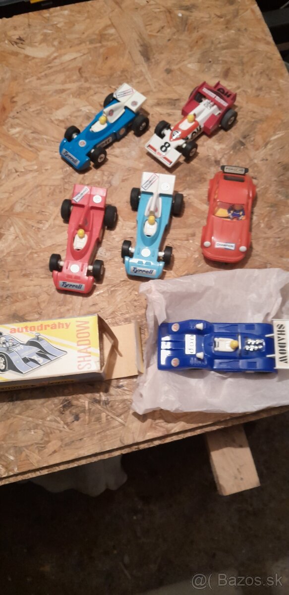 Retro auticka na autodrahu ites