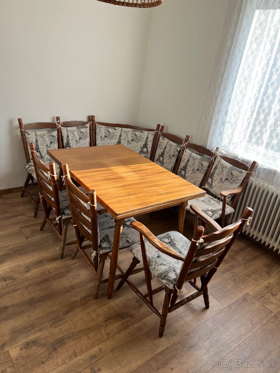 Stôl a lavica + tri stoličky