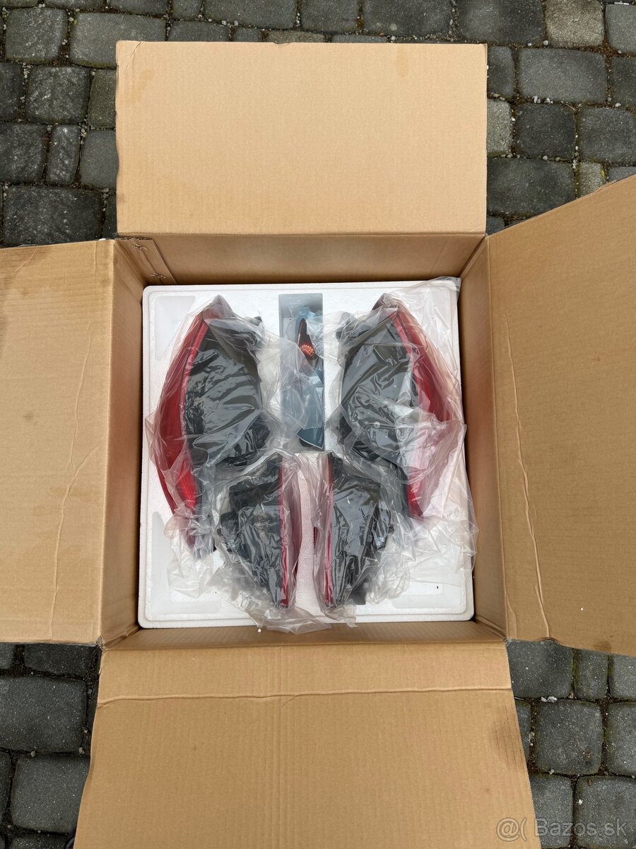 Zadné svetlá Golf 6