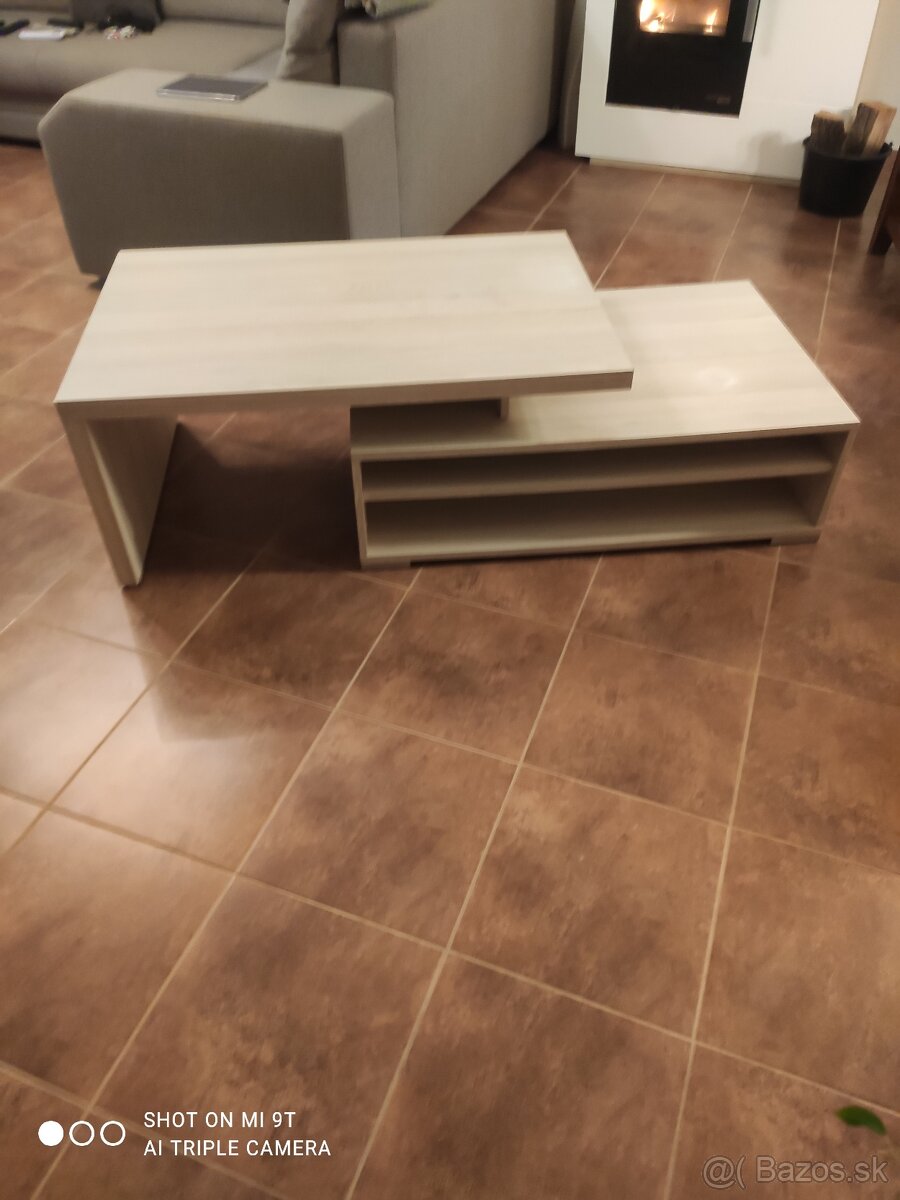 Konferenčný stolík