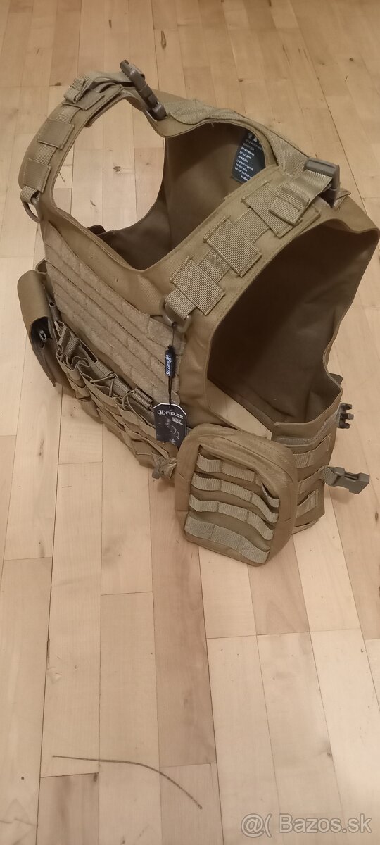 Taktická vesta , nosič plátov