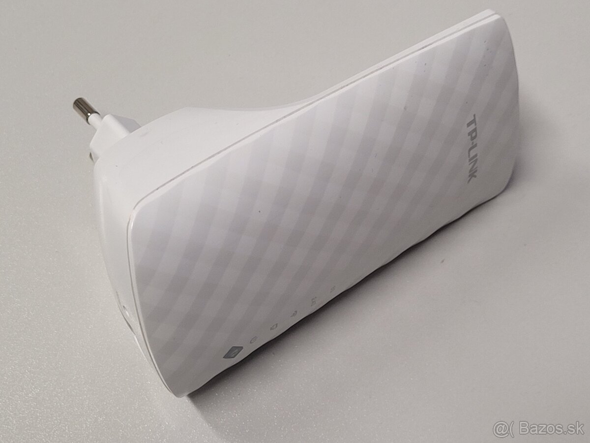 Rozširovač signálu WIFI - extender TP LINK RE200