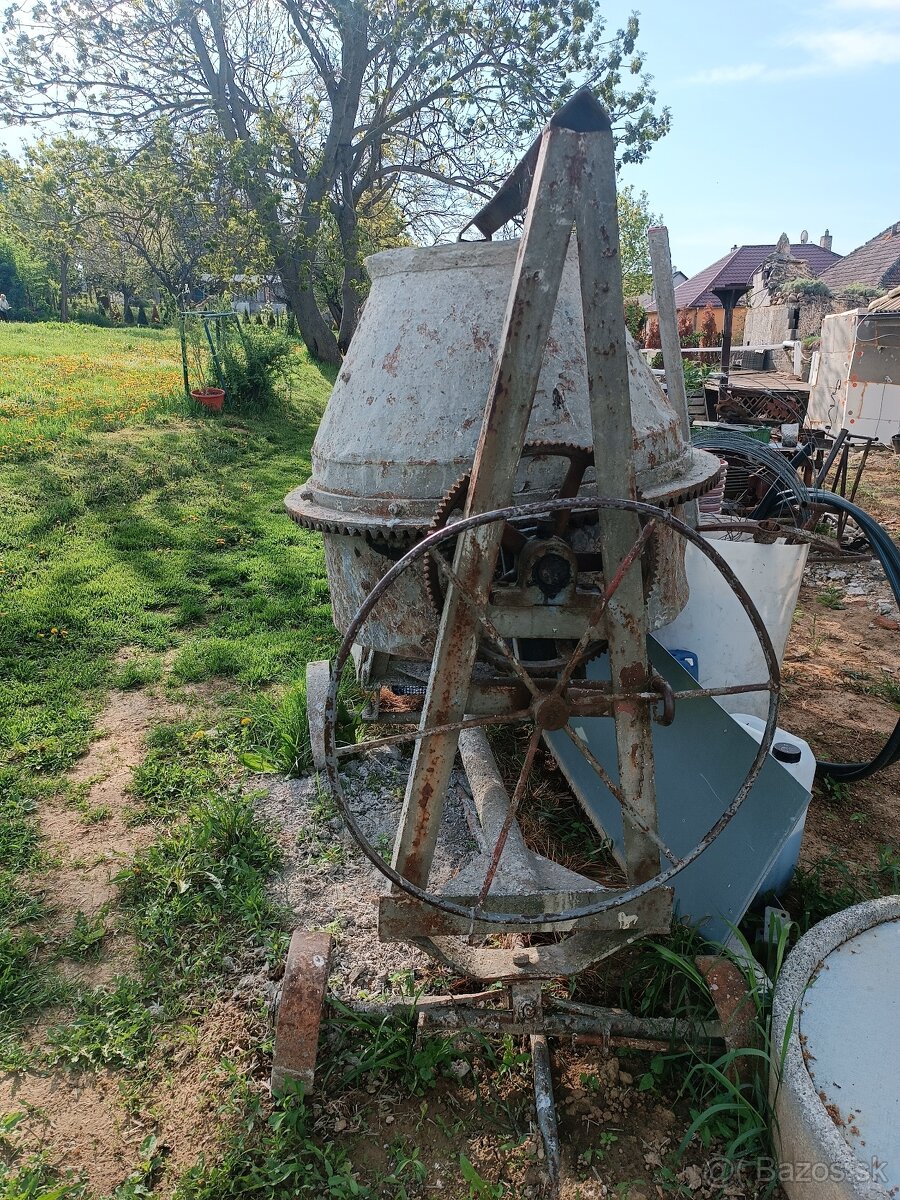 Predám veľkú stavebnú miešačku