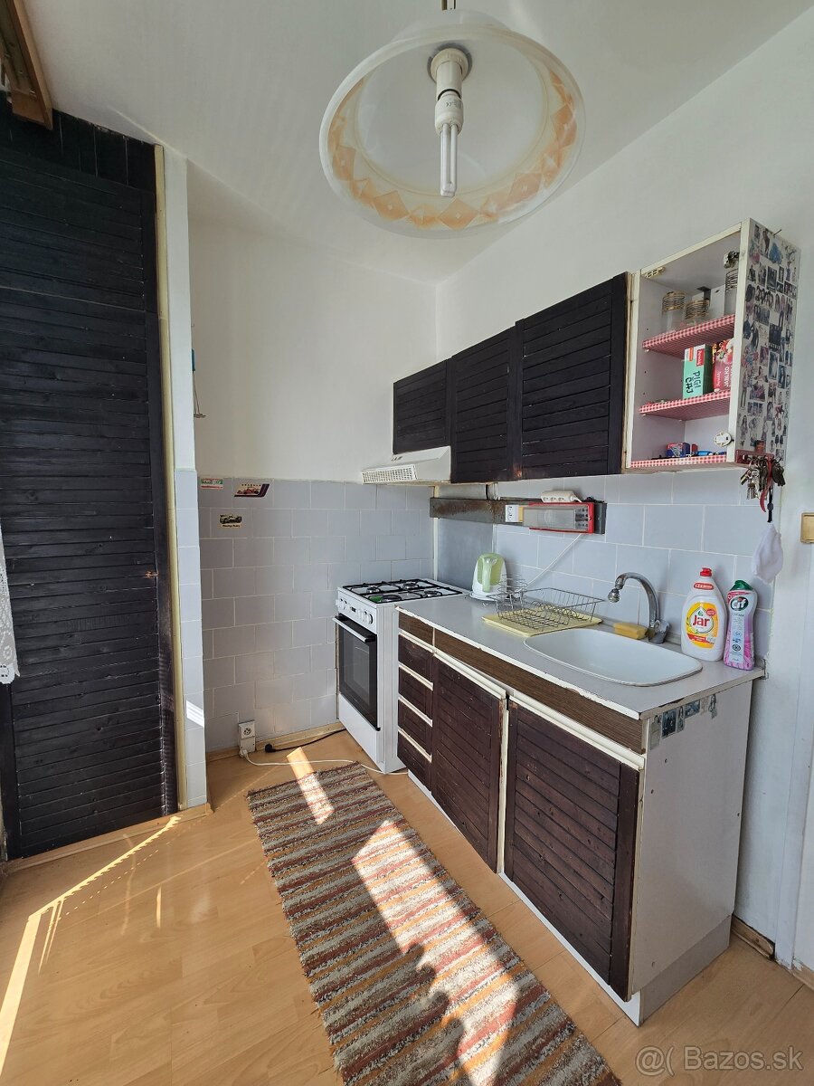 Ponúkam na predaj 2 izbový byt s balkónom, Poprad