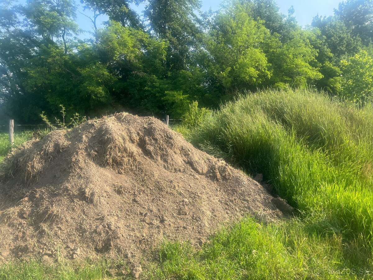 Darujem hlinu - ornicu