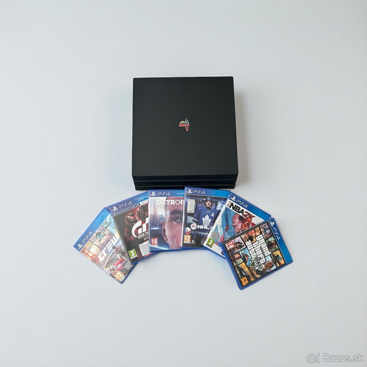 Playstation 4 PRO 4TB + hry + HDMI kábel