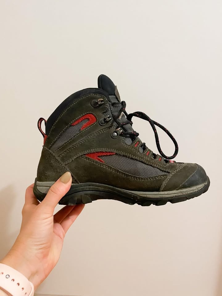 Turisticke topanky La Sportiva
