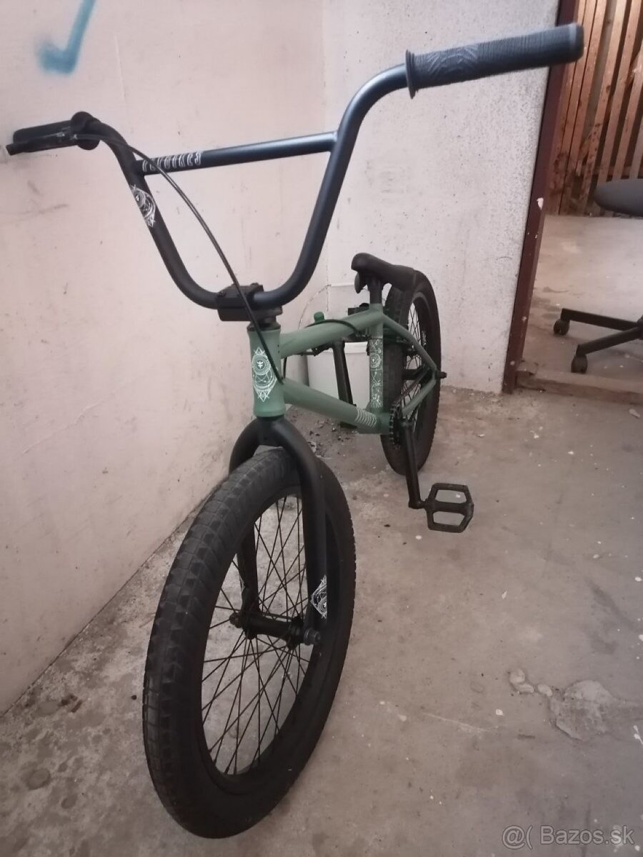 Flybikes "Neutron" 2023 bmx