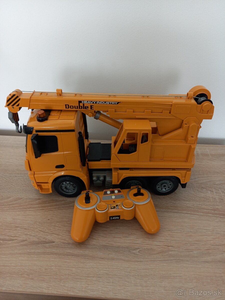 Auto na diaľkové ovládanie
