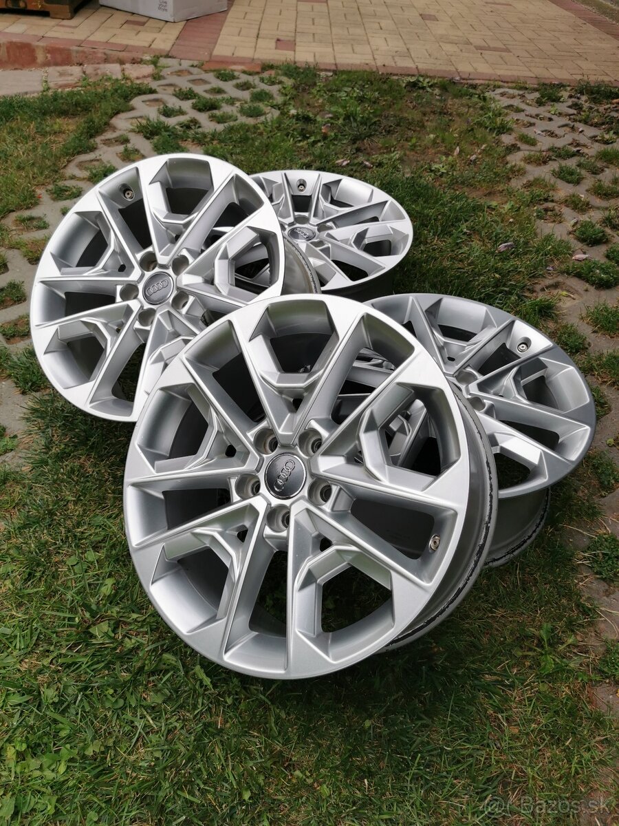 Originál elektrony strieborná perleť AUDI 5x112 R18 8J ET45