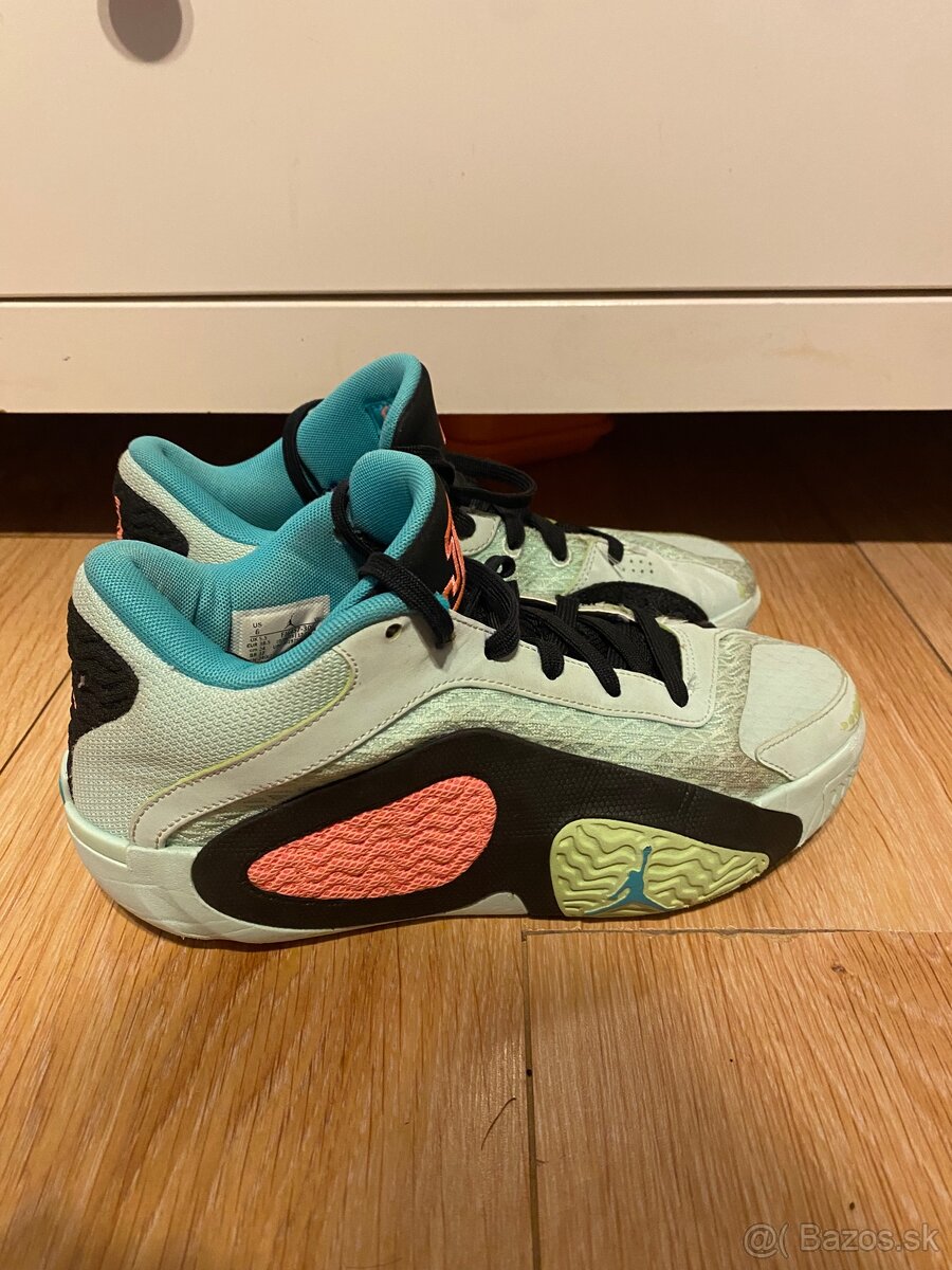 Nike, Jordans 38,5-39(24-25cm)