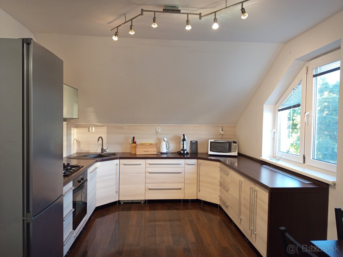 Výnimočný 2i byt s povalou, 62 m2, Kulíškova, tehla, balkón