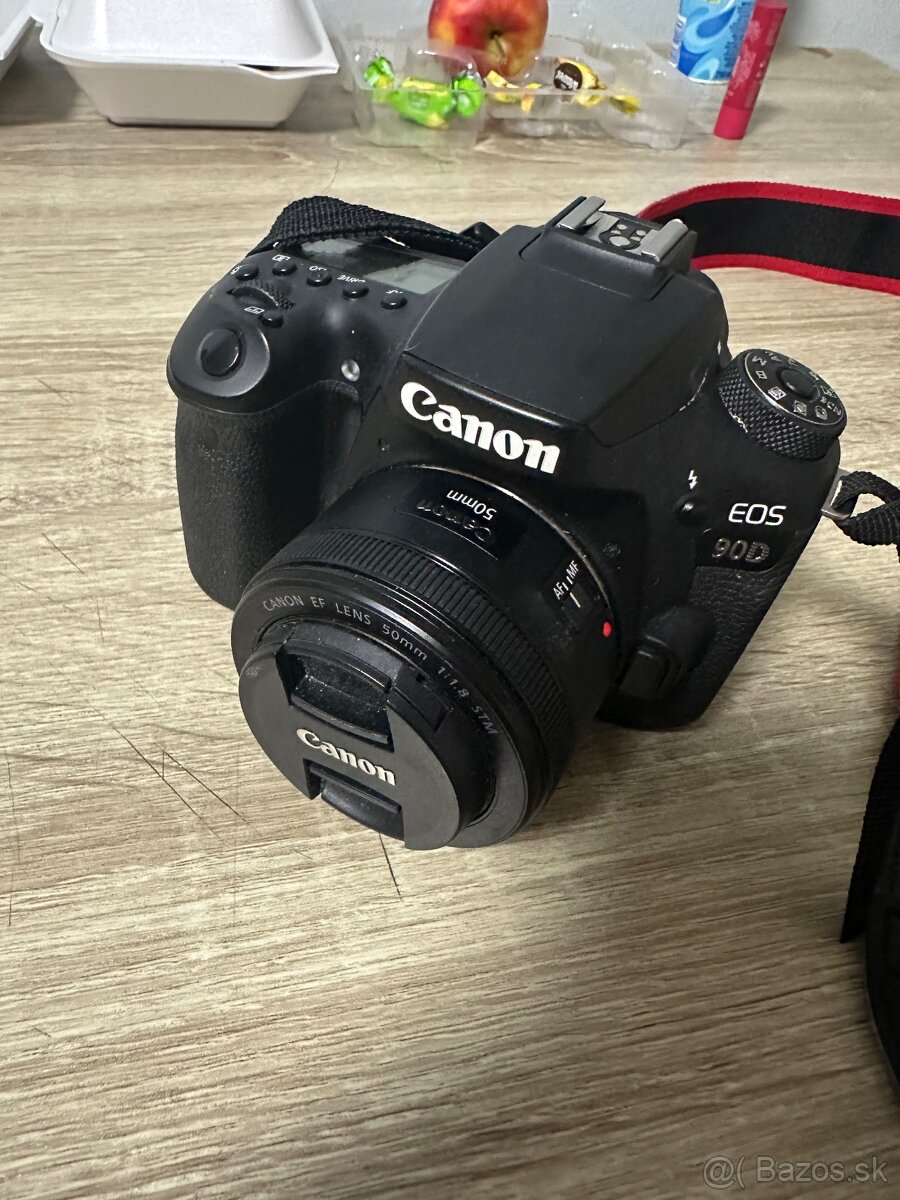Canon 90D