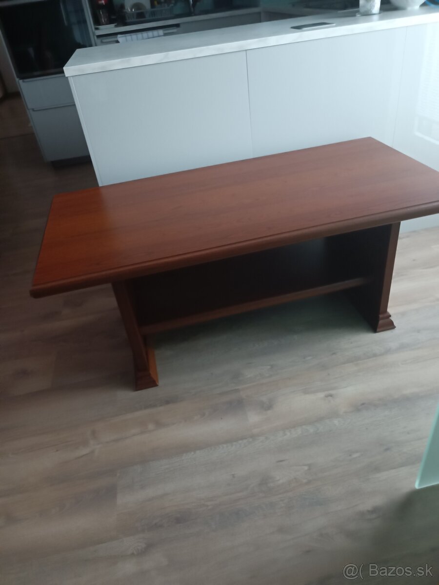 Konferenčný stolík