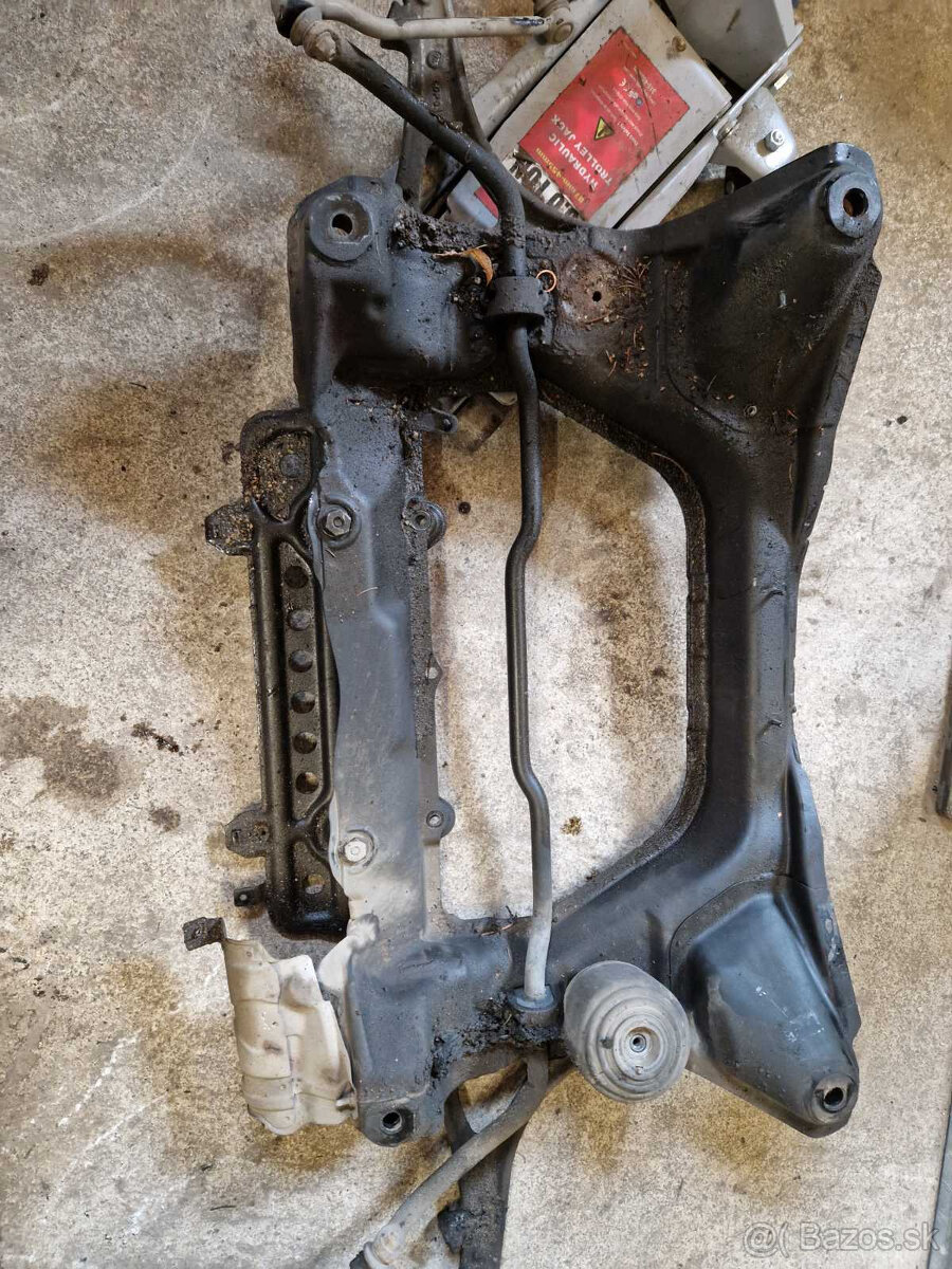 Nápravnica Mercedes Benz C, W203, sedan