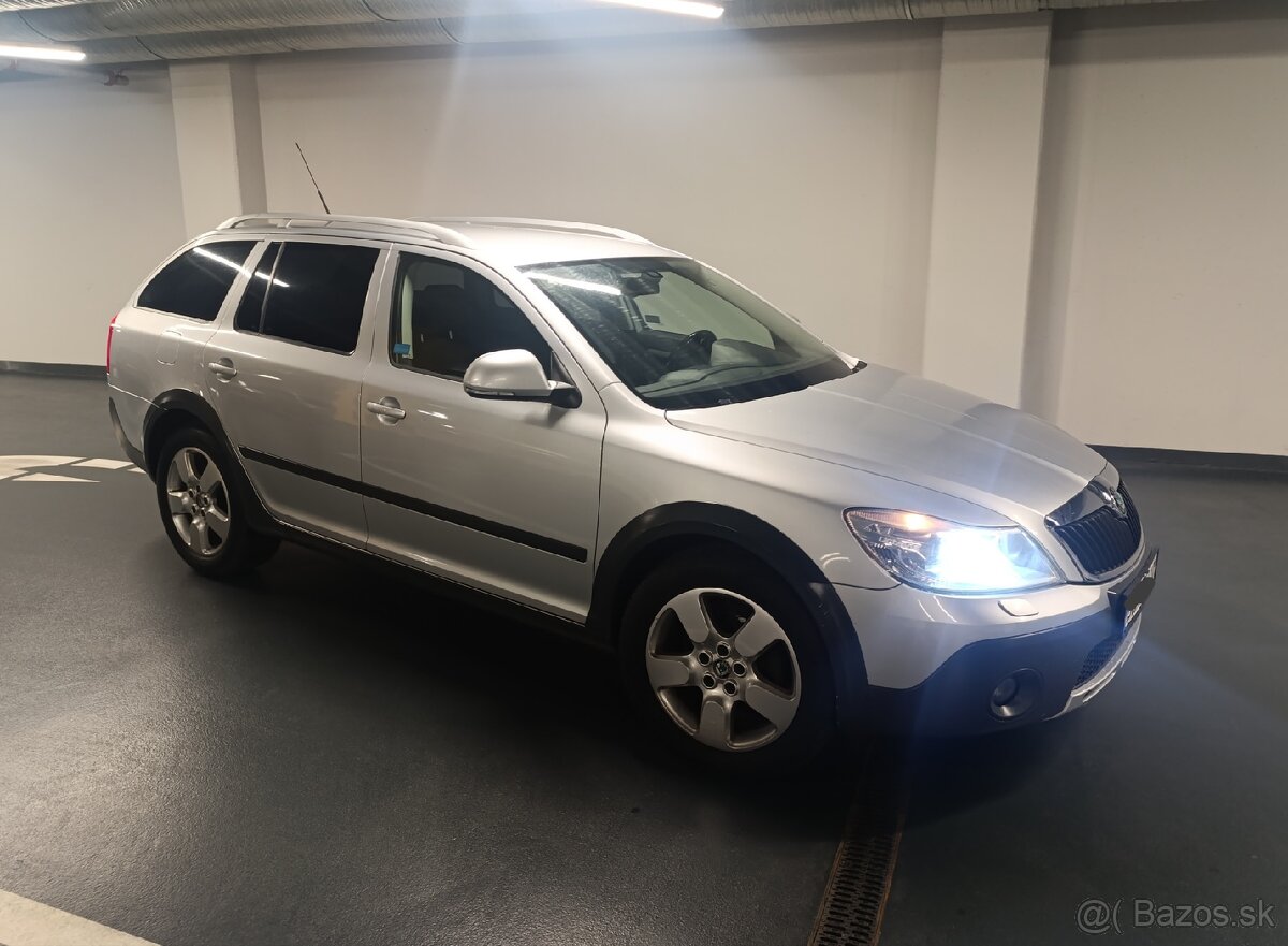 Skoda Octavia SCOUT II 2.0 TDI 4x4 Park. KAMERA