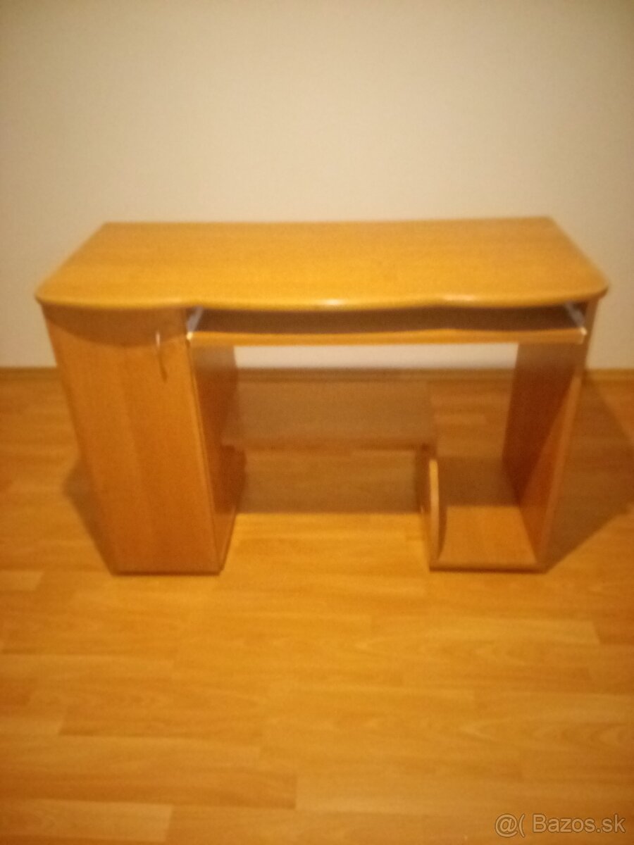 Predám stolik