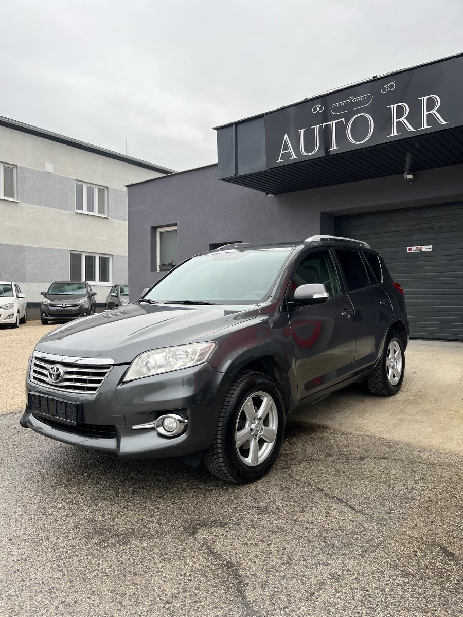 Toyota Rav4 D-4D 4x4 = Uzávierka, Top Stav, Bez korozie =