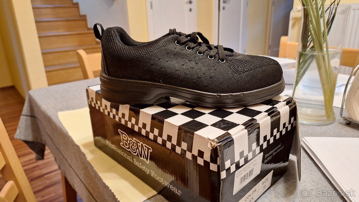 Pracovná kuchárska obuv s oceľovou špicou, topánky veľ. 39