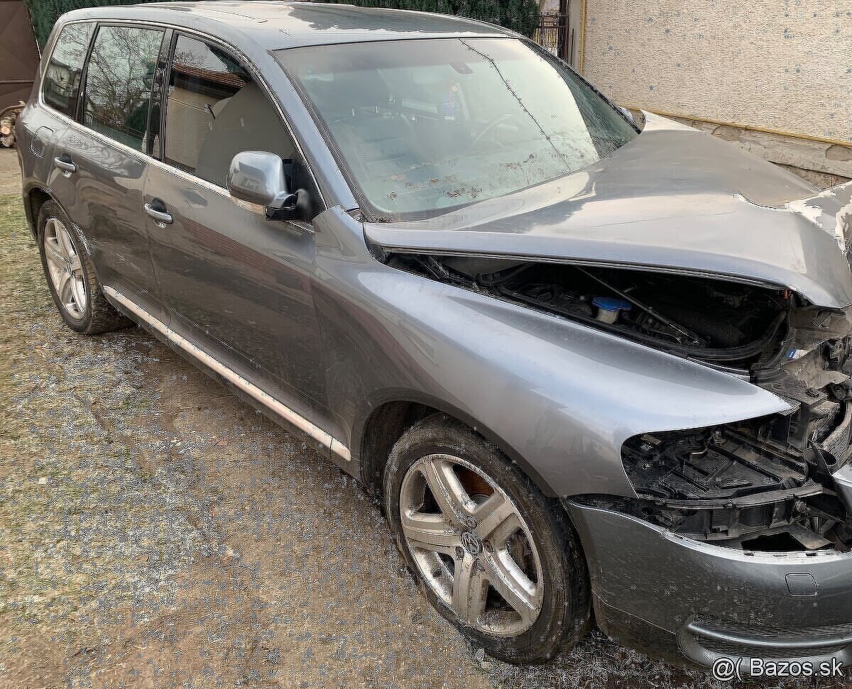Rozpredam Volkswagen Touareg 5.0 V10 TDI 230kw AYH 4x4