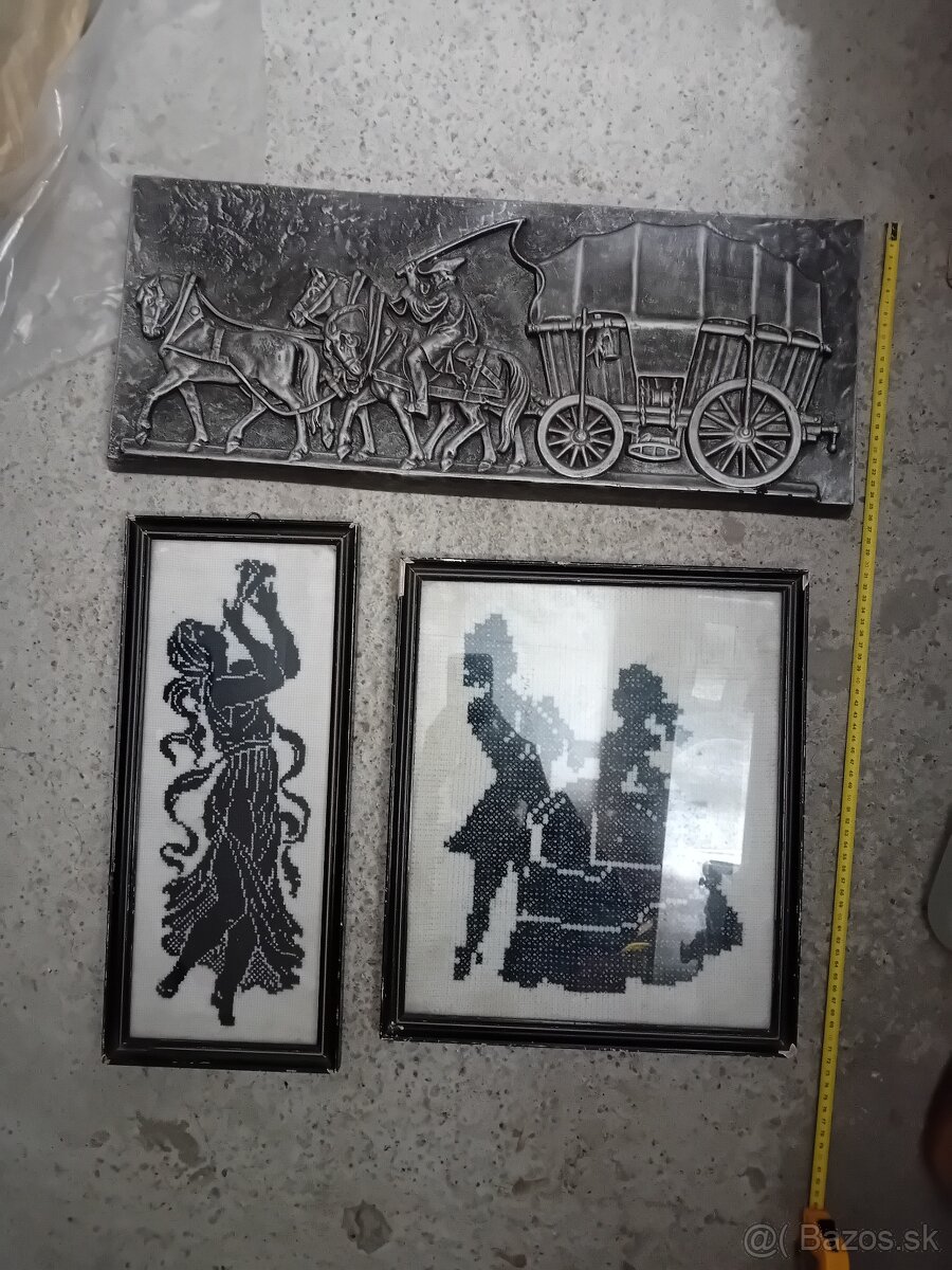 Obraz drevený, vyšívaný