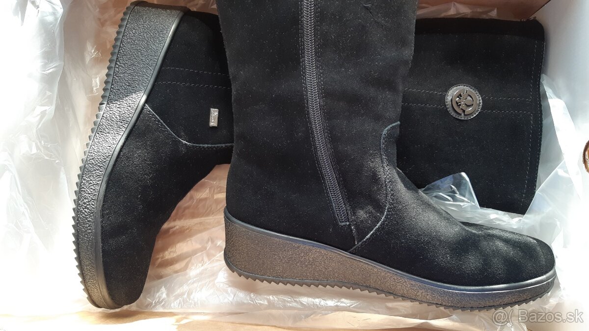 Damske cizmy Rieker na kline s membranou - cierne - Y4470-00