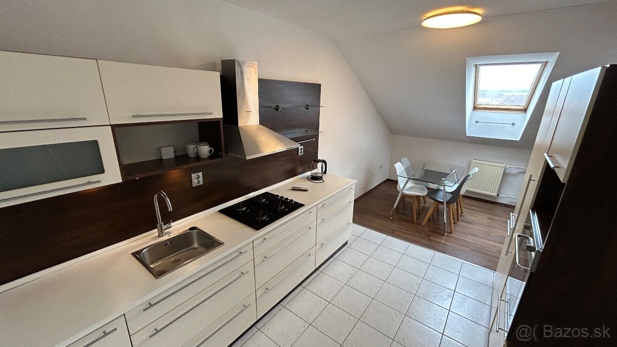 Prenájom 2i byt v centre Trnavy